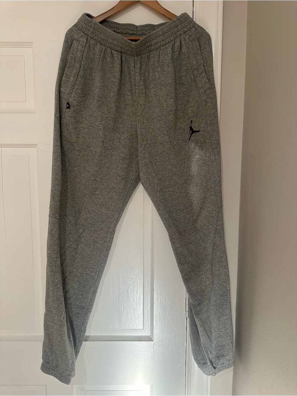 Jordan Grey Men's Sweatpants with Embroidered Jumpman